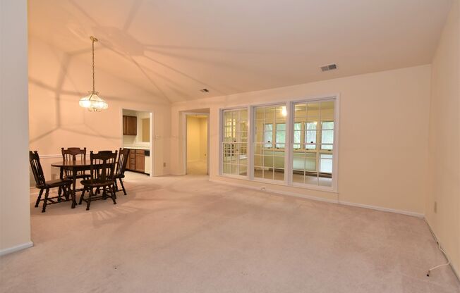 Big and Beautiful 2 Bedroom, 2 Full Bathroom, North Bethesda Condo!