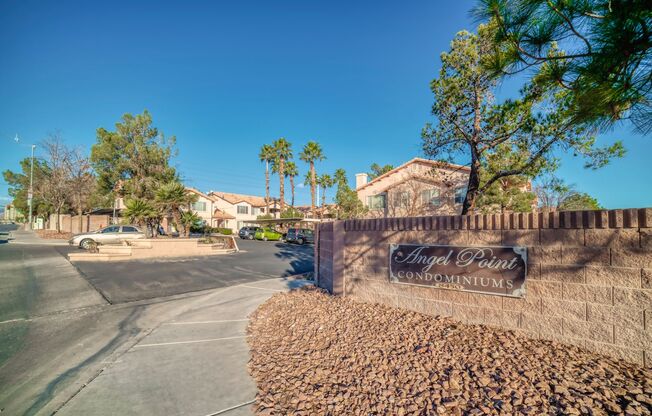 GORGEOUS FIRST FLOOR CONDO IN THE SUMMERLIN AREA