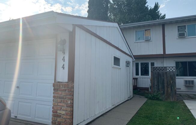 3 beds, 1 bath, $1,400