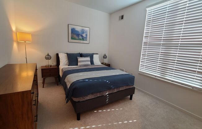 3 beds, 2 baths, $5,250, Unit # 1418