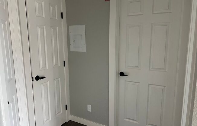 2 beds, 1 bath, 821 sqft, $2,770, Unit F027