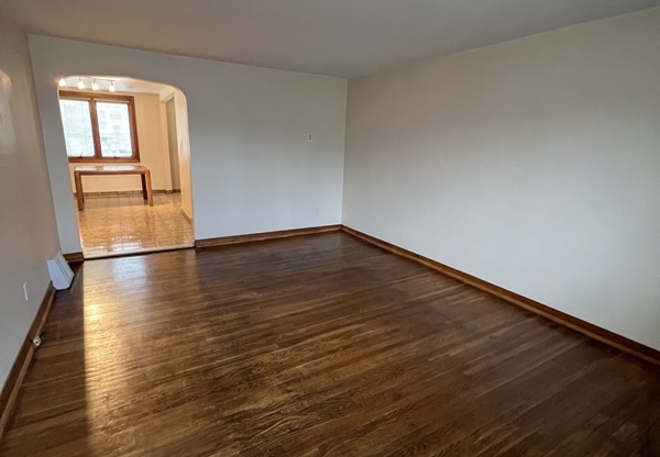 1345 N 76 ST