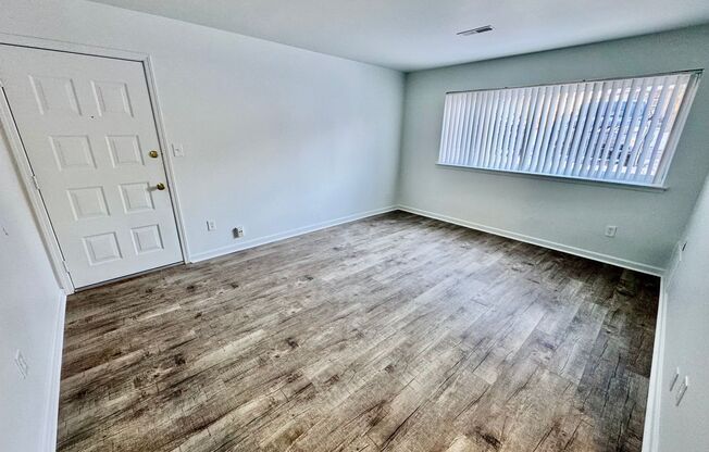 1 bed, 1 bath, 700 sqft, $1,145, Unit 619 Flint Rd. #1