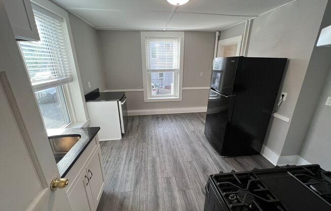 1 bed, 1 bath, 650 sqft, $1,800, Unit 85 Summer # 1