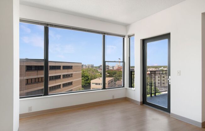 2 beds, 1 bath, 1,045 sqft, $2,300, Unit 0610