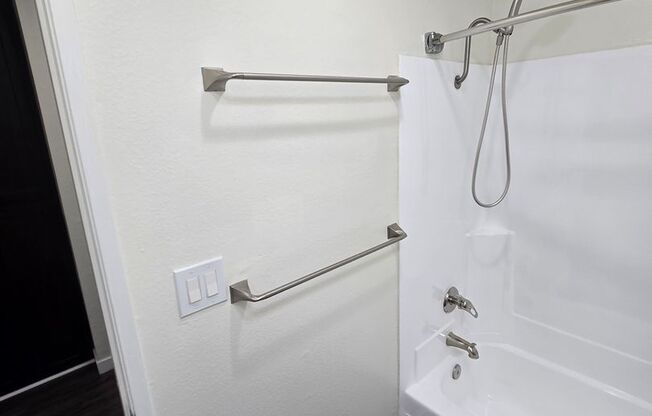 Studio, 1 bath, 590 sqft, $1,952, Unit 134