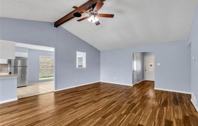 Nice 3 Bedroom, 2 Full Bath Home Located in SW Ft. Worth!