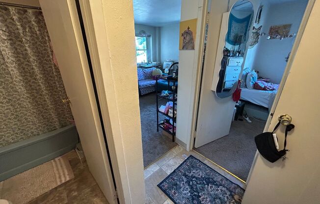 1 bed, 1 bath, $905, Unit 404