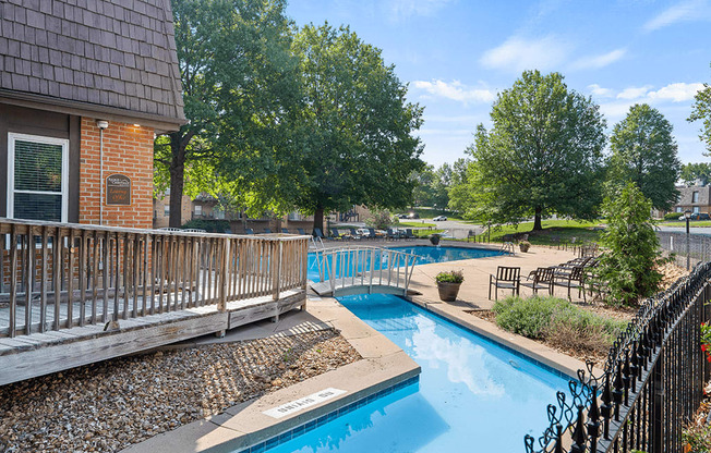 the pool at the preserve at ballantyne commons apartments