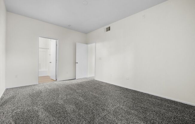 2 beds, 2 baths, $1,425, Unit # 2057