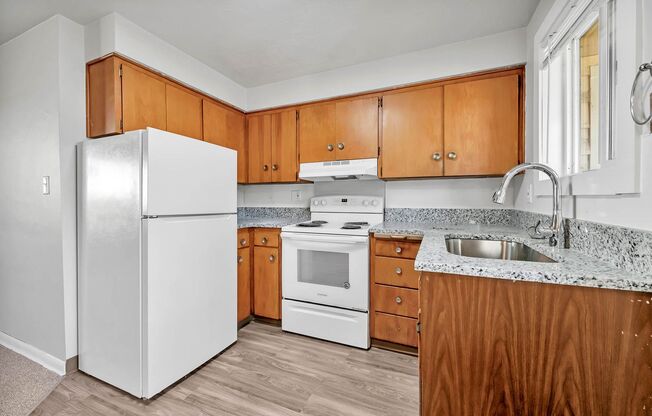 2 beds, 1 bath, $1,195, Unit 156