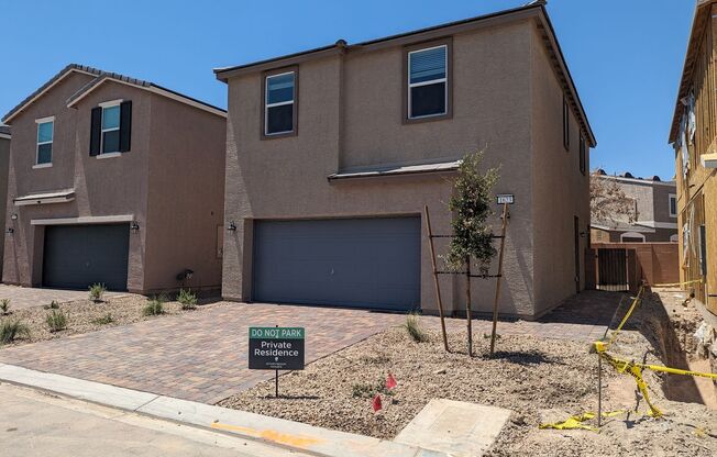 A Fabulous 4 Bedroom Close to Nellis Air Force Base