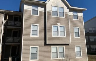 1014-4 Woodcreek Drive~Fayetteville NC