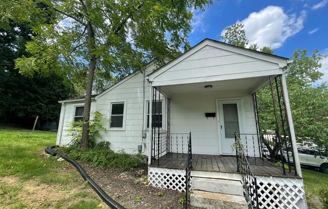 Radford 2 Br/1 Ba, Available Jan. 2nd