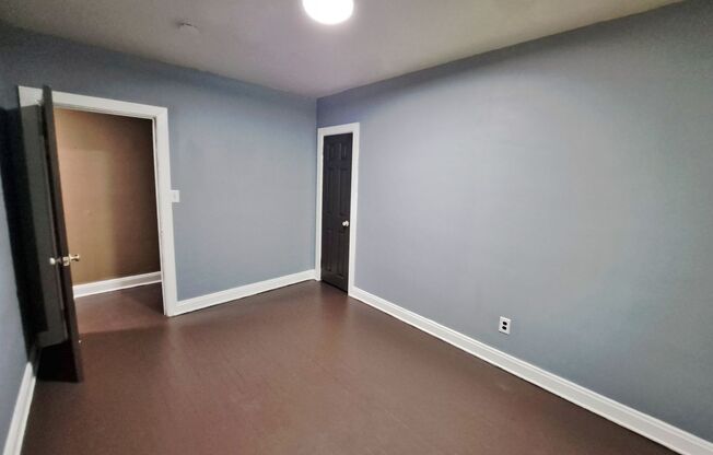 2 beds, 1 bath, 750 sqft, $985, Unit Unit E