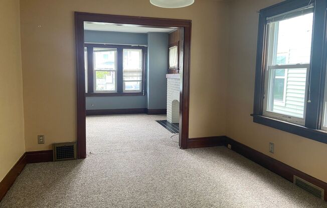 2 beds, 1 bath, $1,200