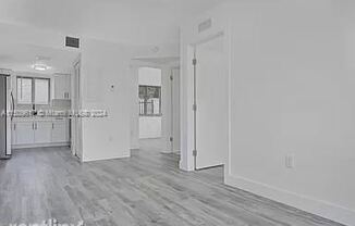 3417 NW 22nd Ave Apt 11