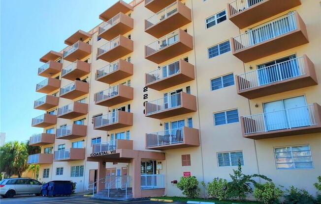 2200 E Hallandale Beach Blvd