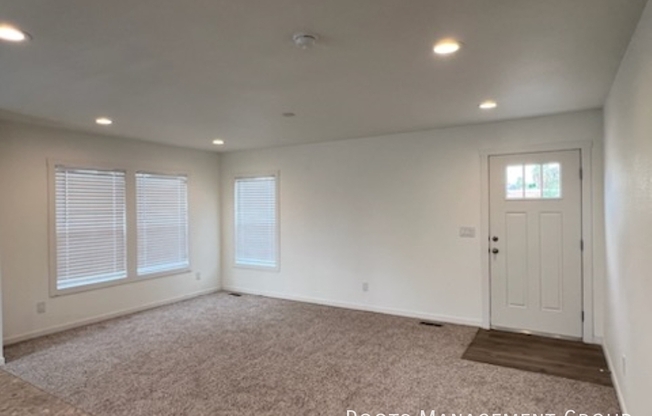 2526 N 32 ST
