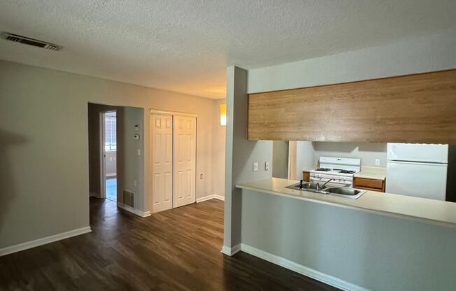 Come See This Beautiful Remodeled 2 Bed 1 Bath Condo in Mystic Woods! Available Now!