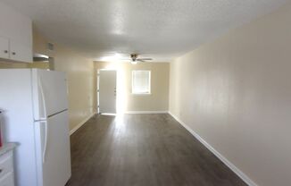 2 beds, 1 bath, 672 sqft, $750, Unit Apt 6