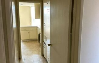 3 beds, 2 baths, $2,600, Unit 5