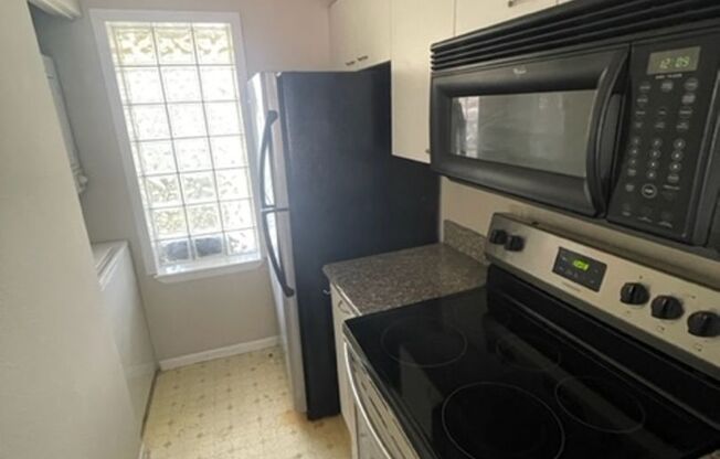 2 beds, 2 baths, $2,000