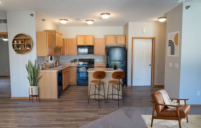 2 beds, 2 baths, 990 sqft, $1,170, Unit 5801 - Unit 80
