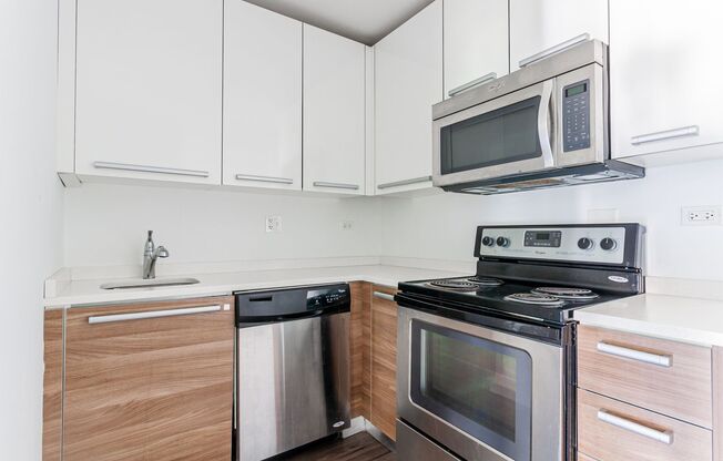 1 bed, 1 bath, $1,745, Unit 5H
