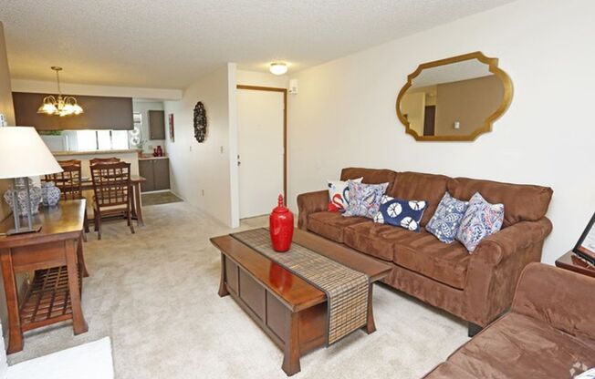 2 beds, 1 bath, 895 sqft, $1,679, Unit E101