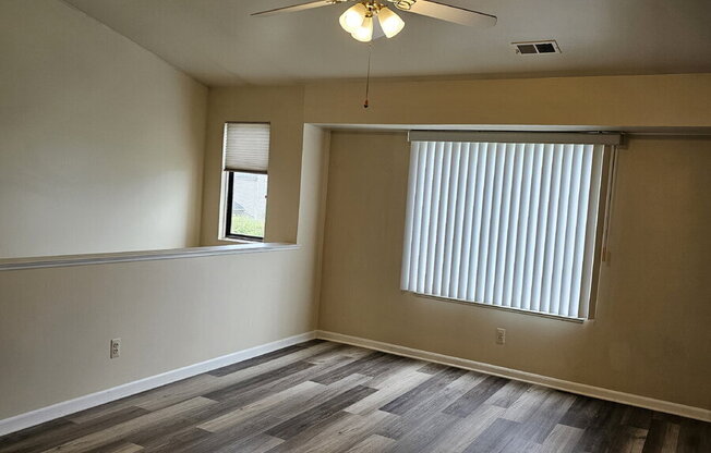 30719 HIDDEN PNES LN