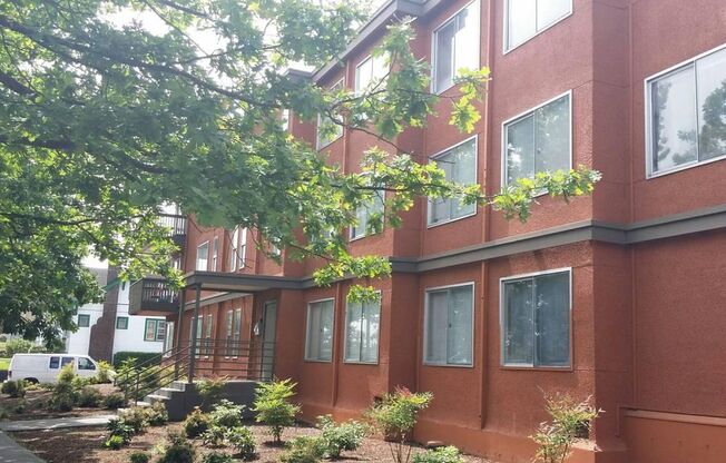 Kenny Apartments