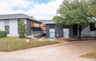 La Madera Apartments