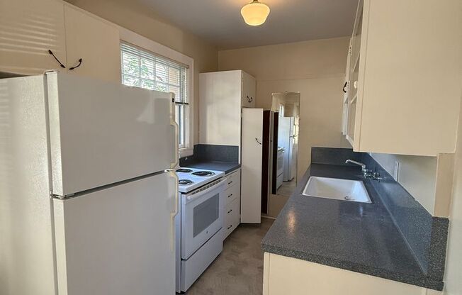 1 bed, 1 bath, 774 sqft, $1,525, Unit 201