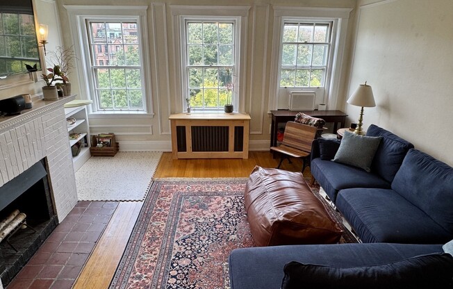 250 COMMONWEALTH AVE