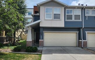 Great 3 Bd 2.5 Ba Townhome In Sandy