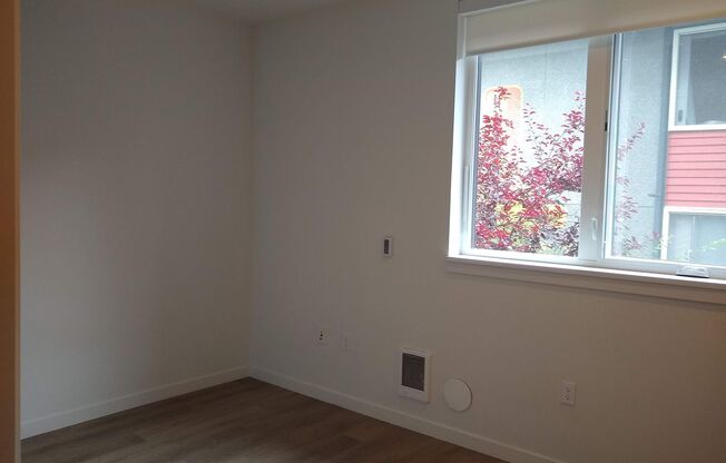 Studio, 1 bath, 230 sqft, $1,084, Unit 116