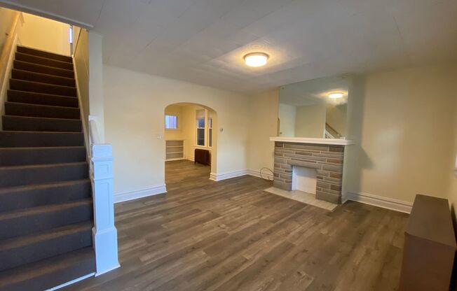 3 beds, 1 bath, $1,595