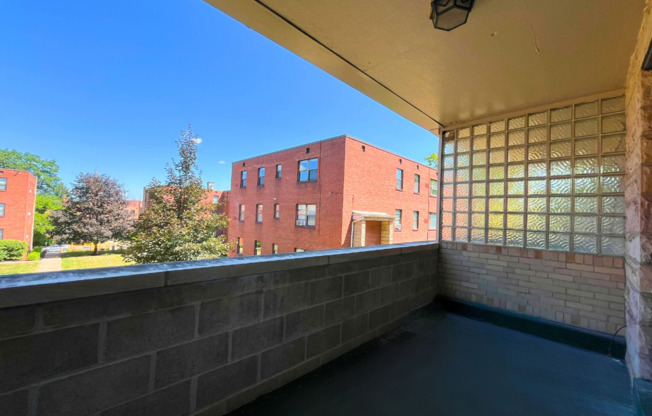 2 beds, 1 bath, 800 sqft, $1,960, Unit 6230 Fifth Ave. #123E