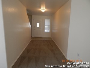 4 beds, 2.5 baths, $1,700