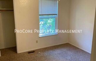 2 beds, 1 bath, $1,295