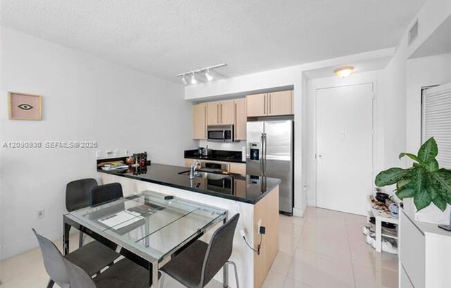 1 bed, 1 bath, $3,000, Unit # 1202 S