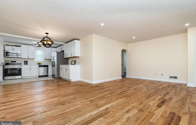 Renovated Rancher for rent in Rosedale!