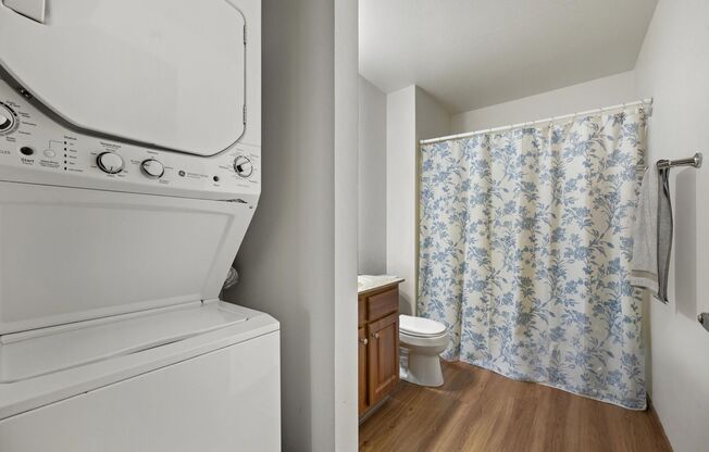 2 beds, 2 baths, 1,250 sqft, $1,765, Unit 202