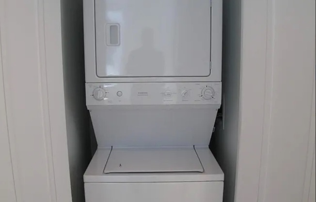 1 bed, 1 bath, $5,795, Unit 12-K