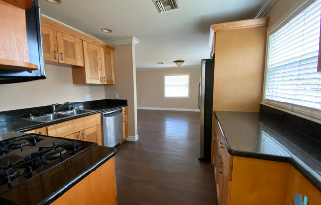 2 Bed 2 Bath Clearwater Home Near Beaches, Golf Courses, Coachman Park  *MOVE-IN SPECIAL*