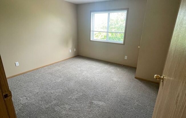 2 beds, 2 baths, 1,050 sqft, $1,410, Unit 1221