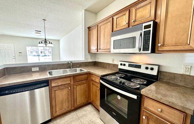 2 beds, 2.5 baths, $1,595