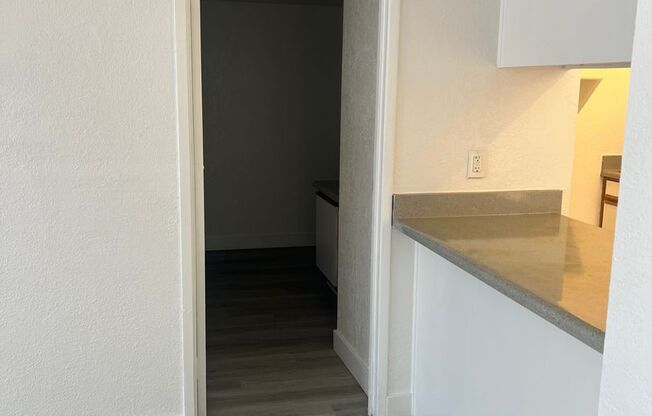 1 bed, 1 bath, 700 sqft, $1,000, Unit CASA-278