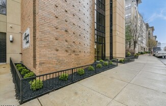 5711 JEFFERSON